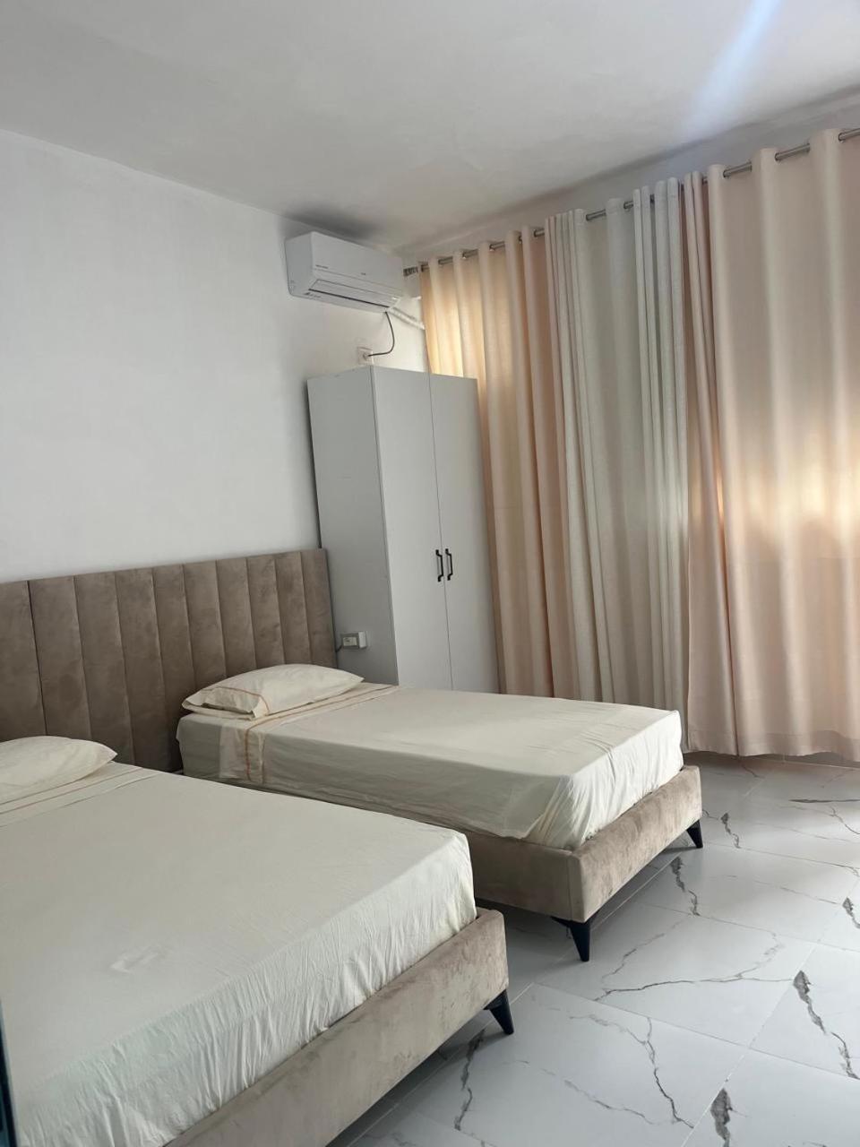 Elio'S Room Durrës Extérieur photo