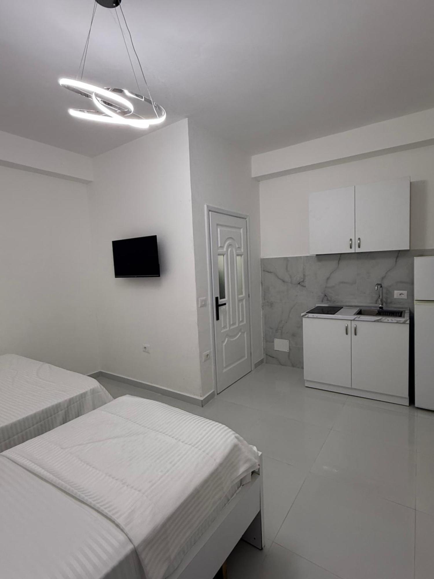 Elio'S Room Durrës Extérieur photo